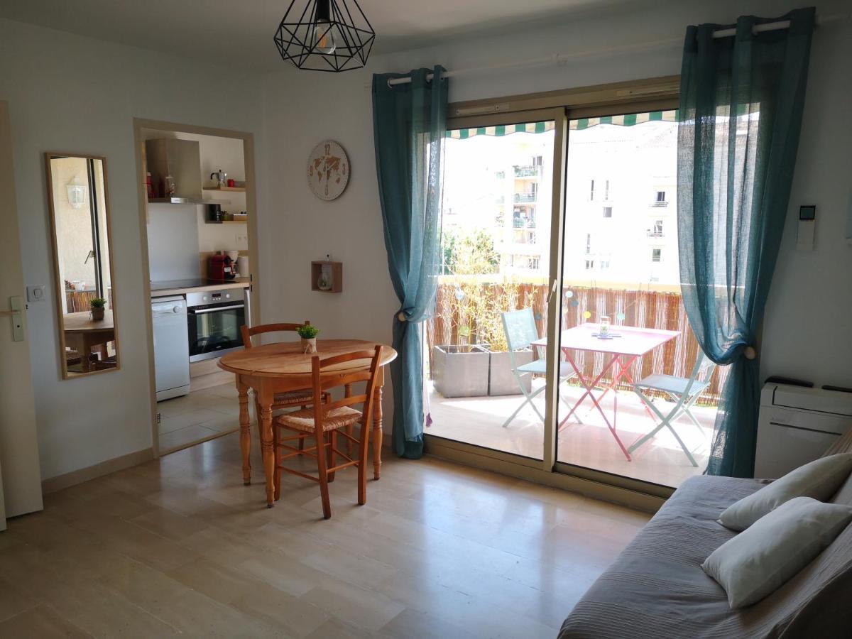 Le Palais Royal Apartment แซ็งต์-ราฟาเอล ภายนอก รูปภาพ